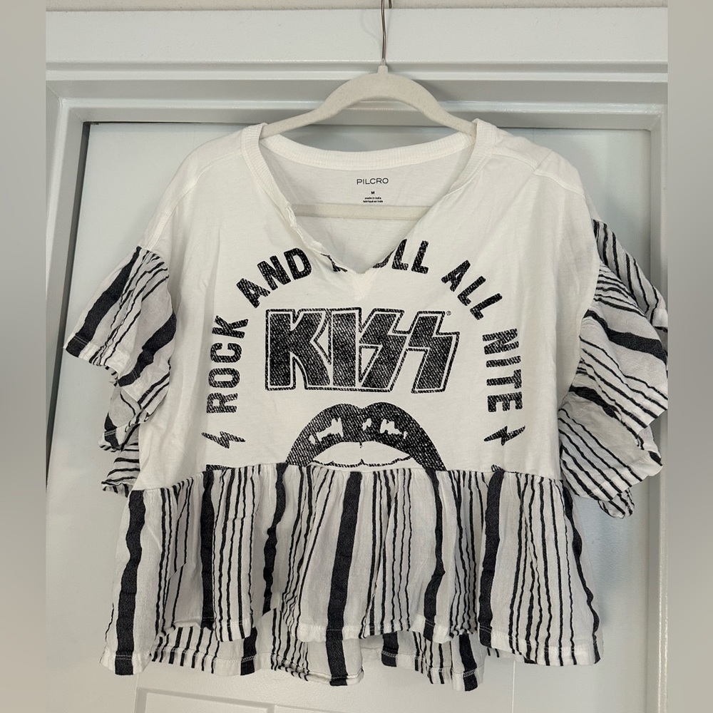 Graphic blouse tshirt
